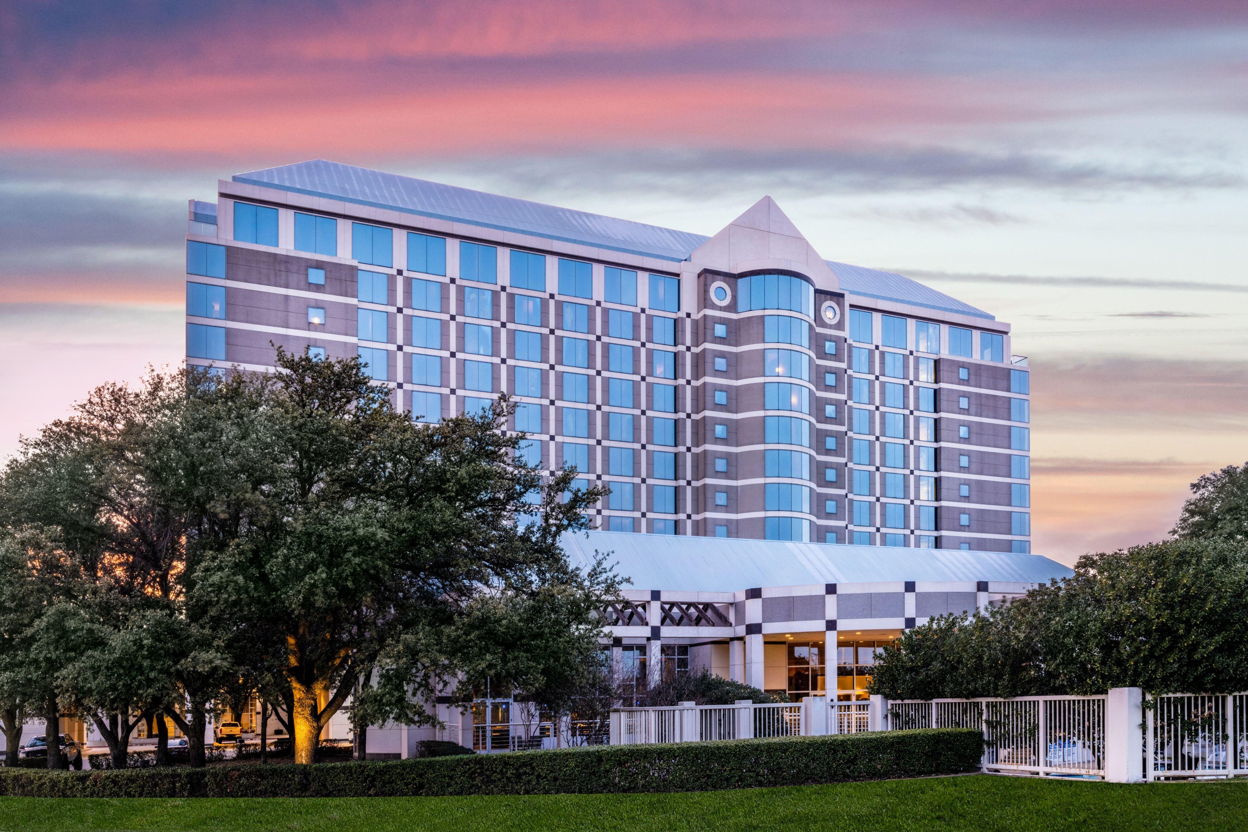 Renaissance Dallas North Hotel Farmers Branch Eksteriør billede